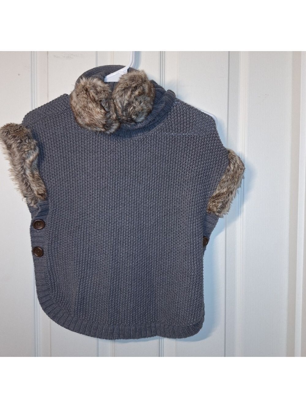 Aspen Kids Gray Sweater Poncho Small